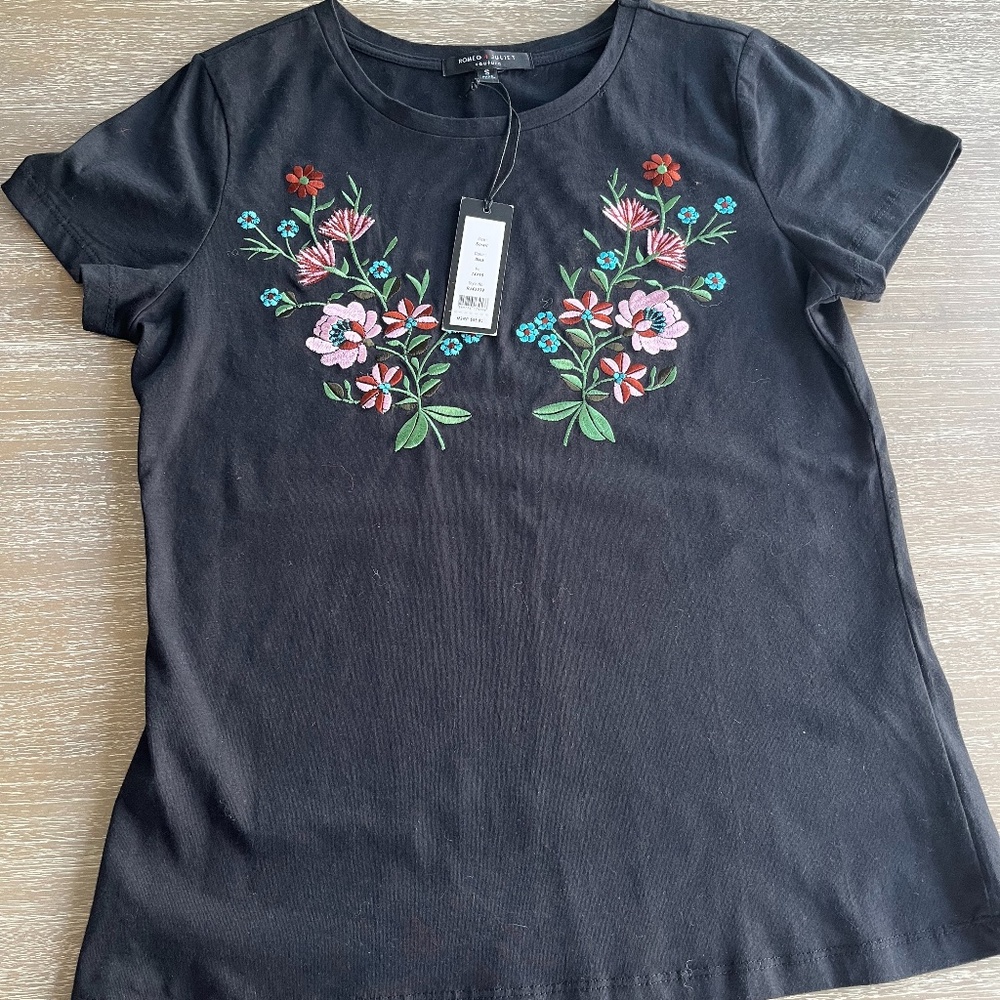 Romeo + Juliet Couture Black Shirt